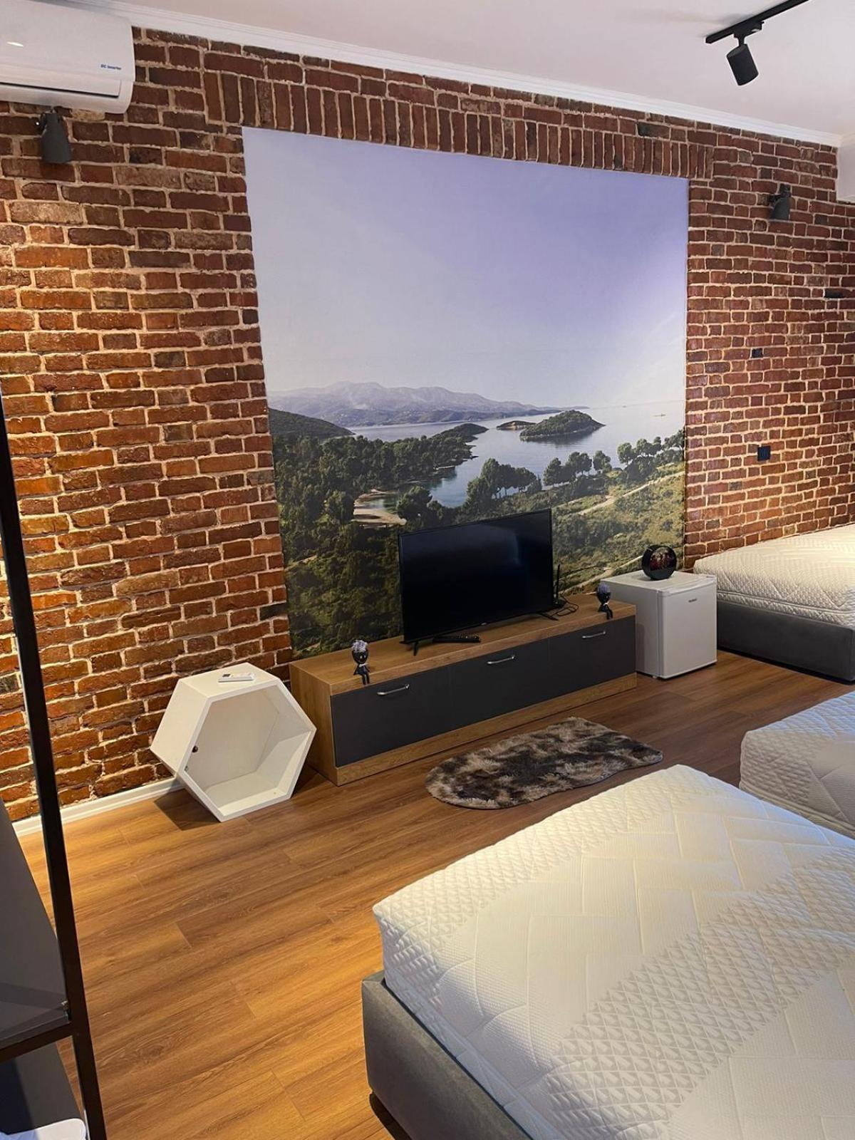 Aries Apartments Sarandë エクステリア 写真