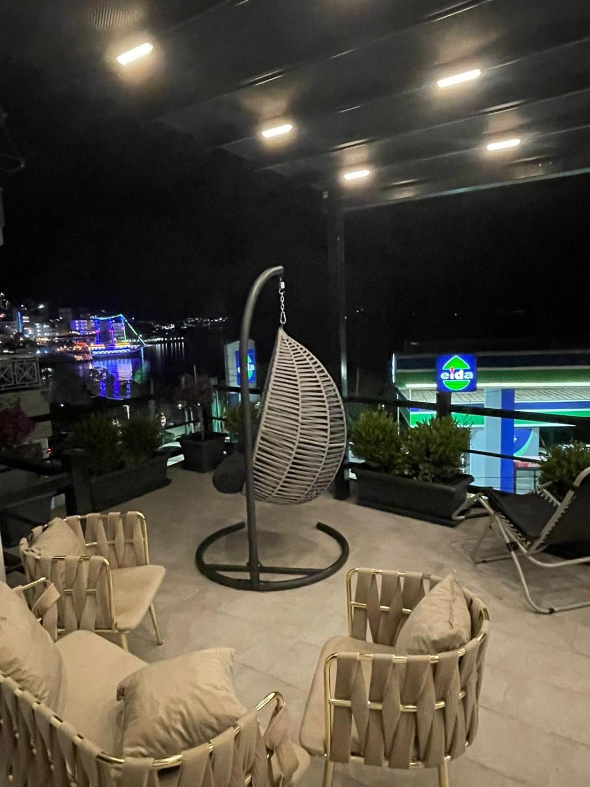 Aries Apartments Sarandë エクステリア 写真
