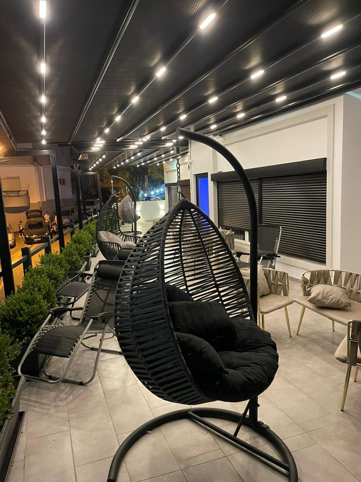 Aries Apartments Sarandë エクステリア 写真