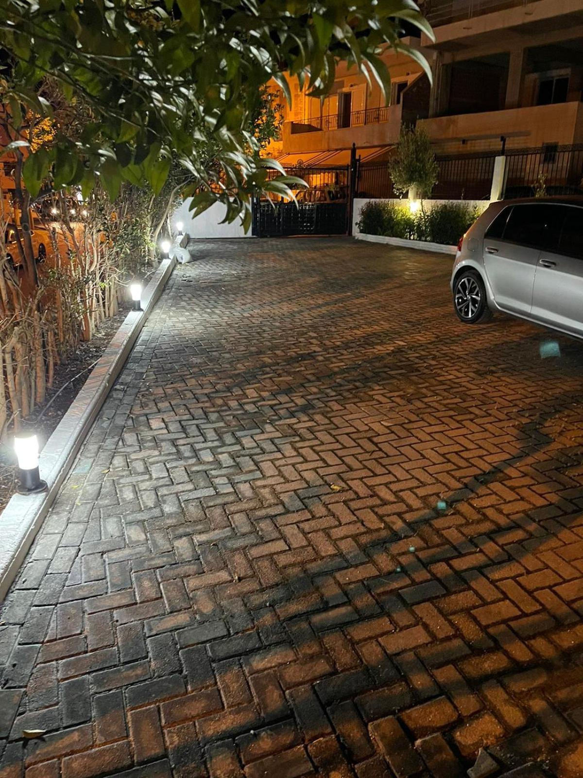 Aries Apartments Sarandë エクステリア 写真